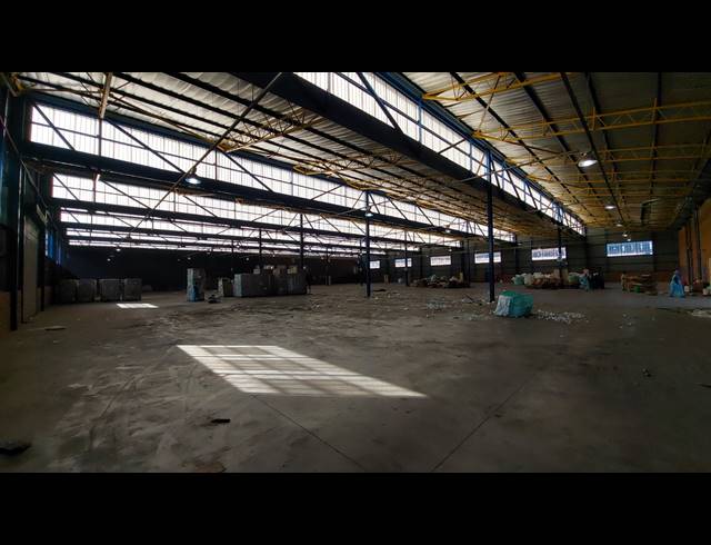4,616M² WAREHOUSE TO LET IN CLAYVILLE